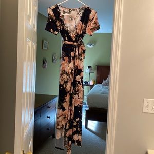 Small pink blush maternity dress.